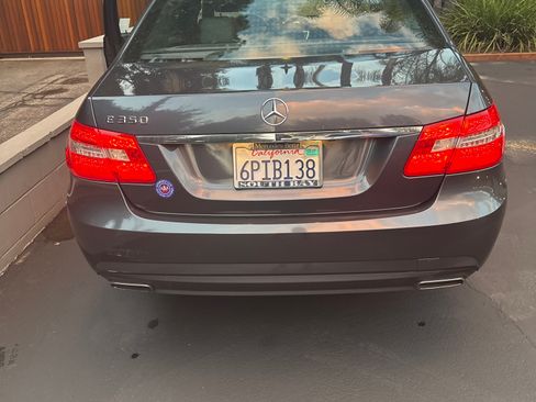 Used 2011 Mercedes-Benz E 350 Sedan image 2