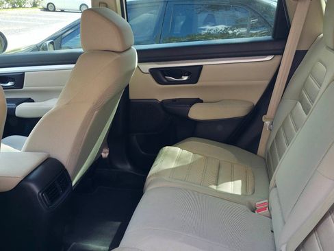 Used 2019 Honda CR-V LX image 6