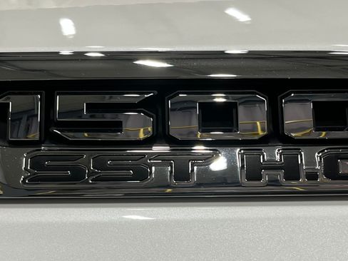 Used 2025 RAM 1500 Limited AWD/4WD image 2