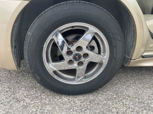 Used 2004 Pontiac Grand Prix GT2 w/ Leather Trim Pkg image 23