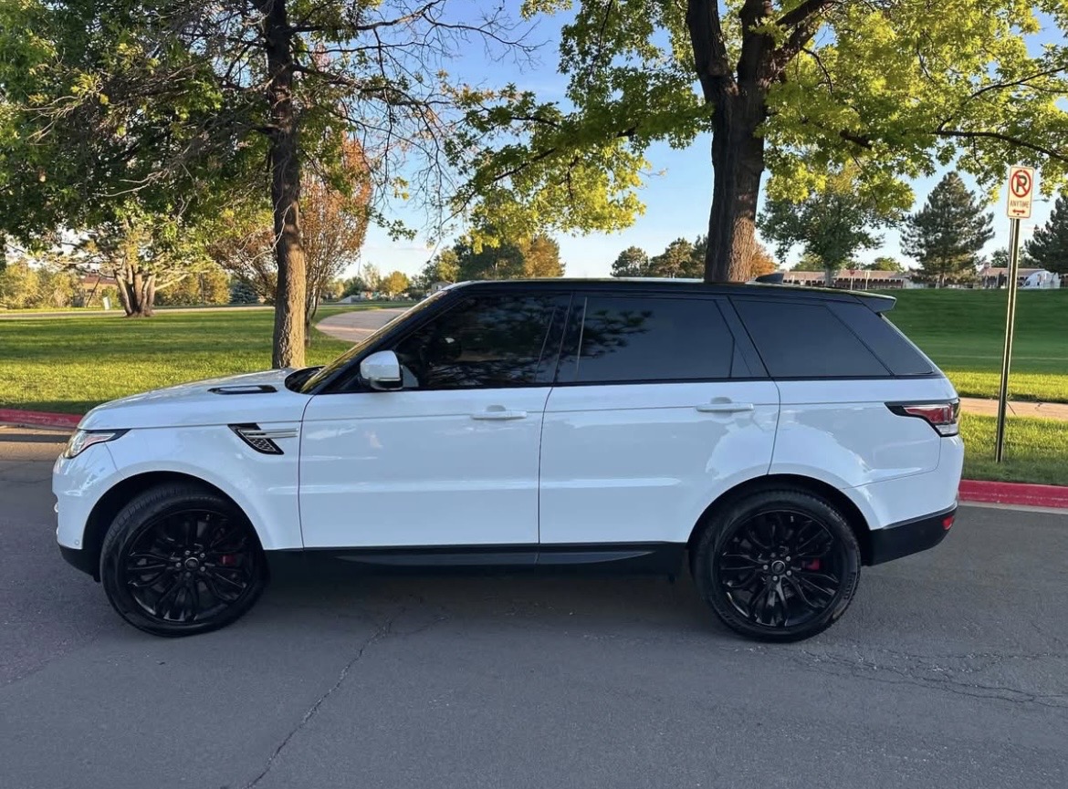 Used 2017 Land Rover Range Rover Sport Supercharged AWD/4WD image 9