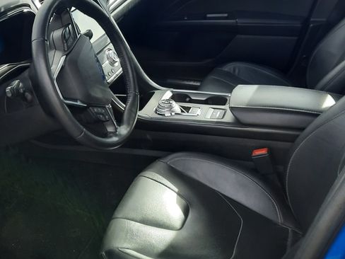 Used 2019 Ford Fusion Titanium image 11