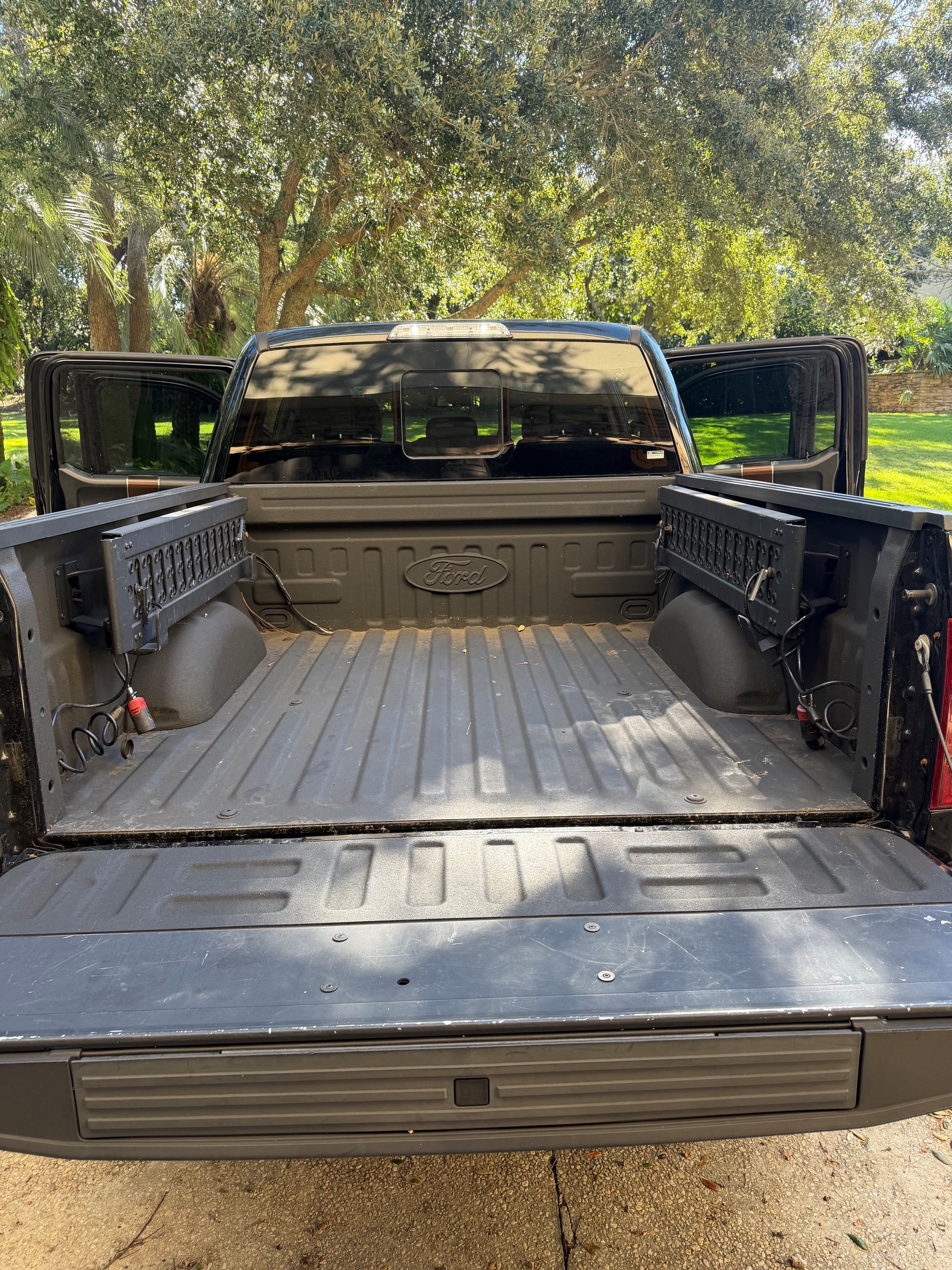 Used 2018 Ford F150 Raptor w/ Equipment Group 802A Luxury AWD/4WD image 9