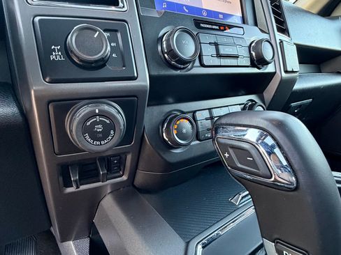 Used 2020 Ford F150 XLT w/ Equipment Group 302A Luxury AWD/4WD image 25
