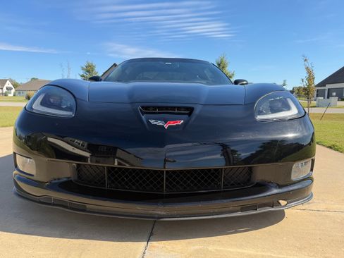 Used 2010 Chevrolet Corvette Grand Sport w/ Preferred Equipment Group image 2