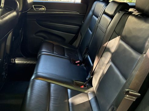 Used 2019 Jeep Grand Cherokee Limited AWD/4WD image 4