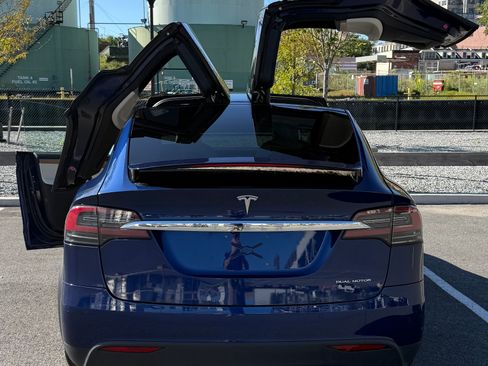 Used 2020 Tesla Model X Long Range AWD/4WD image 5