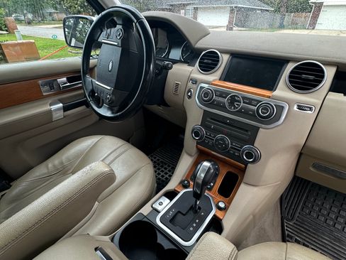 Used 2011 Land Rover LR4 HSE AWD/4WD image 27