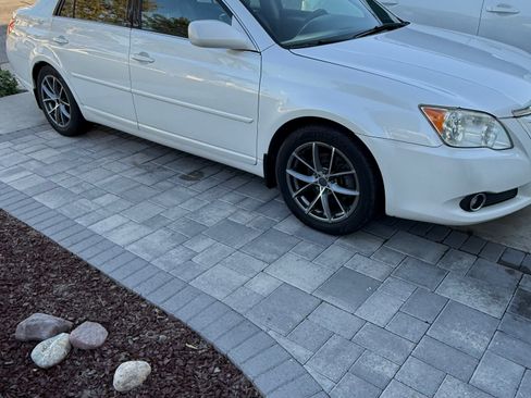 Used 2008 Toyota Avalon Touring image 1