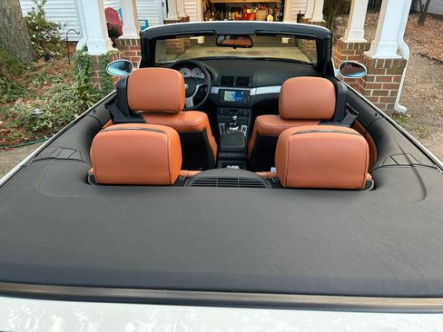 Used 2006 BMW M3 Convertible image 9