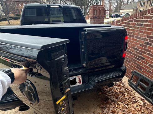 Used 2022 RAM 1500 Limited image 9