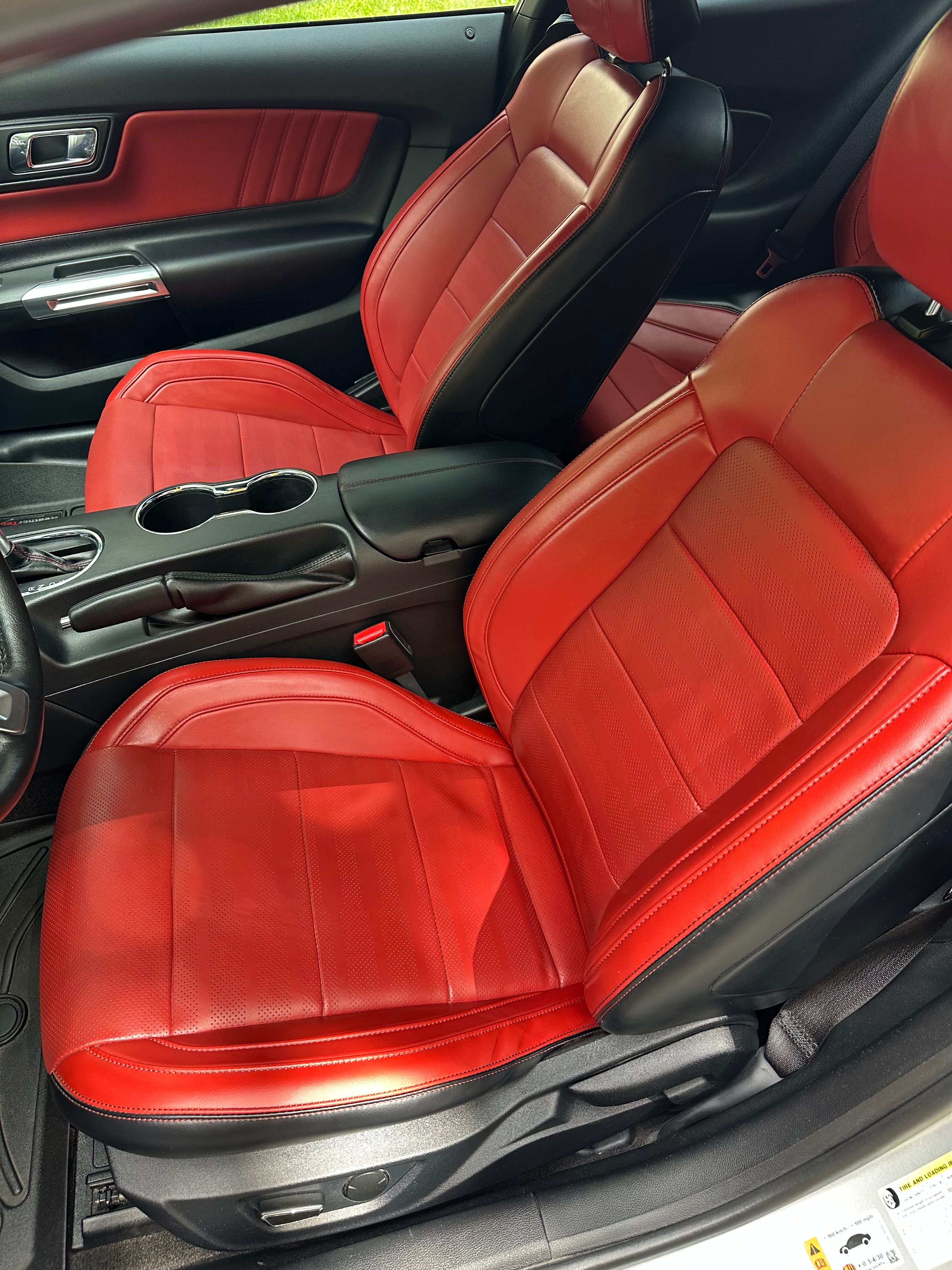 Used 2016 Ford Mustang GT Premium RWD image 15