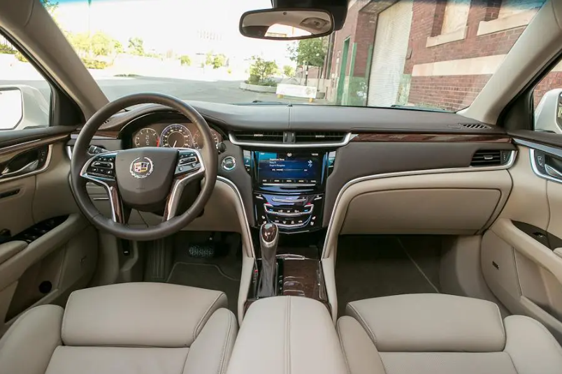 Used 2013 Cadillac XTS Premium AWD/4WD image 9