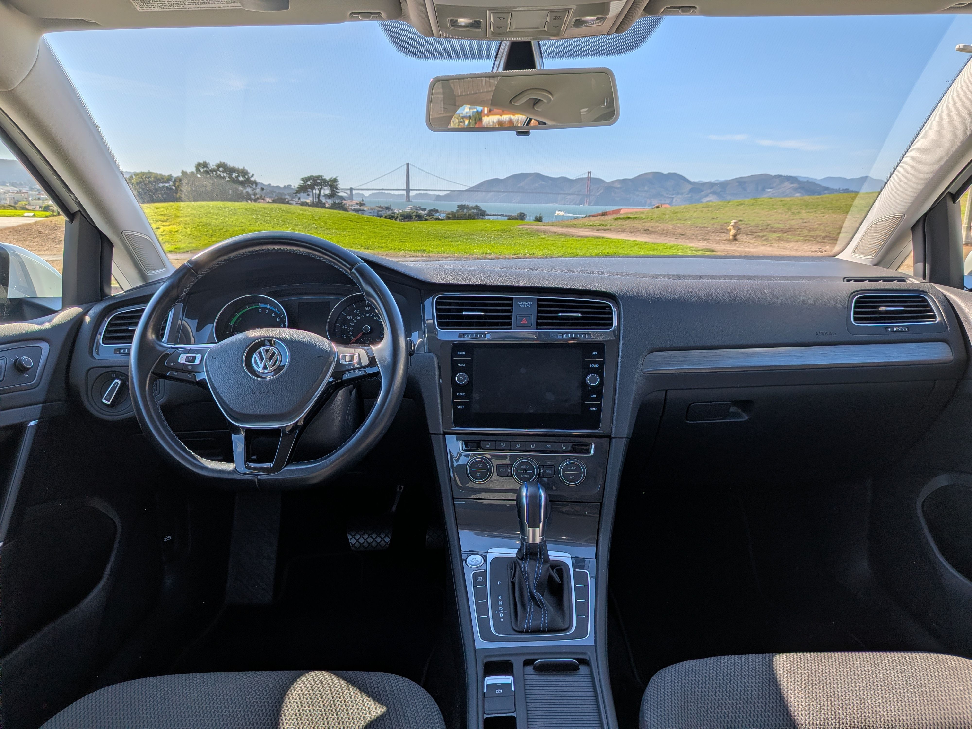Used 2019 Volkswagen e-Golf SE w/ Driver Assistance Package FWD image 14