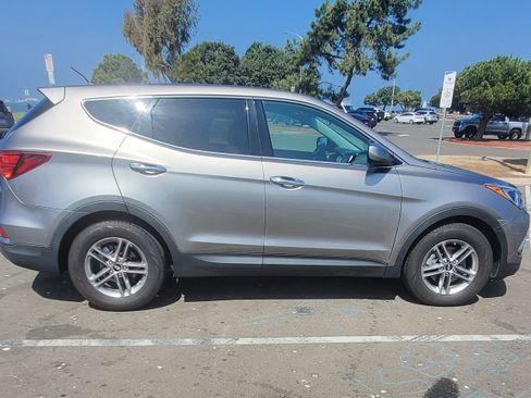 Used 2018 Hyundai Santa Fe Sport image 10