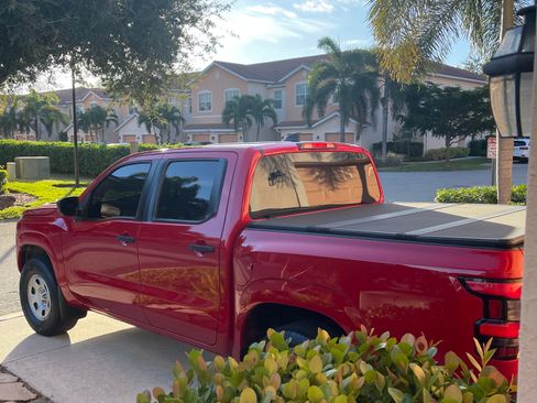 Used 2022 Nissan Frontier S w/ Technology Package image 2