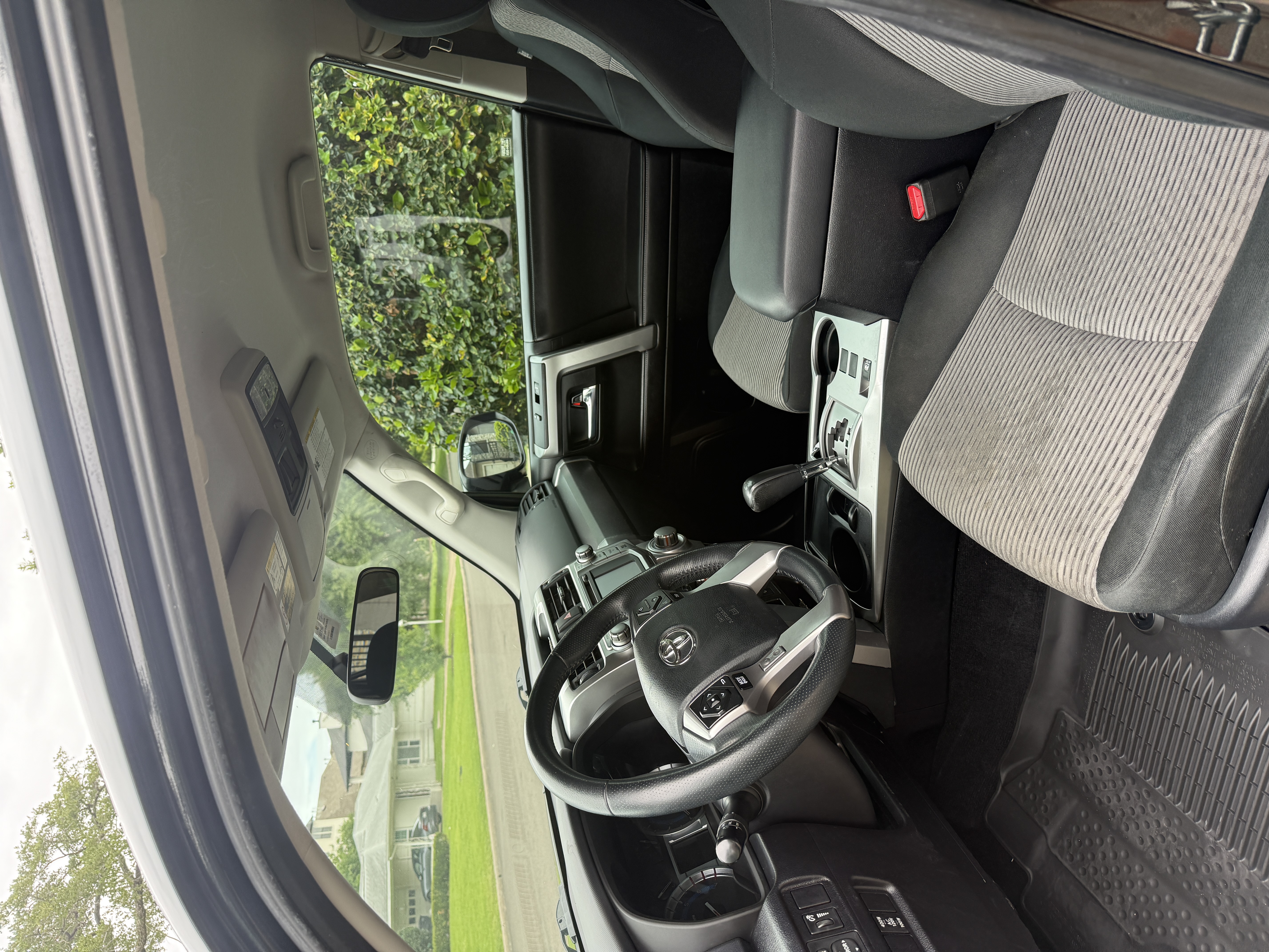 Used 2016 Toyota 4Runner SR5 RWD image 12