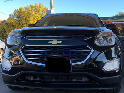 Used 2017 Chevrolet Equinox LT image 4
