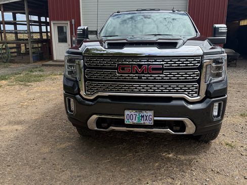 Used 2021 GMC Sierra 2500 Denali w/ Denali Ultimate Package AWD/4WD image 4