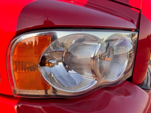 Used 2004 Dodge Ram 1500 Truck SLT w/ Sport Appearance Group image 16