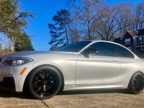 Used 2017 BMW M240i Coupe image 5
