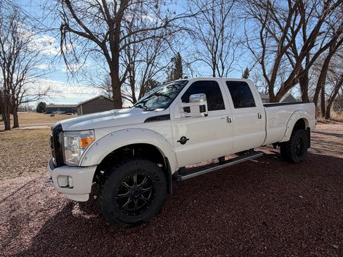 Used 2016 Ford F350 Platinum w/ FX4 Off-Road Package AWD/4WD image 1