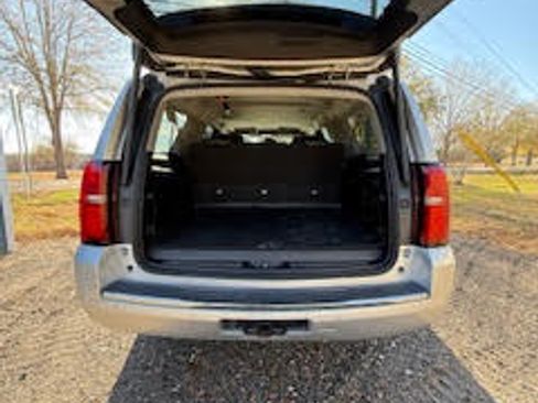 Used 2020 Chevrolet Suburban Premier image 13