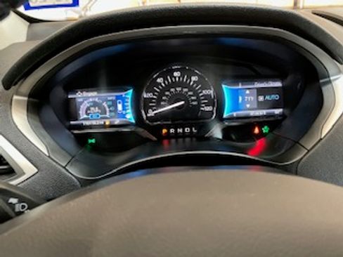 Used 2016 Lincoln MKZ Hybrid FWD image 11