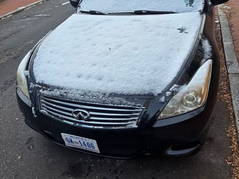 Used 2008 INFINITI G37 Sport w/ Premium Pkg image 2