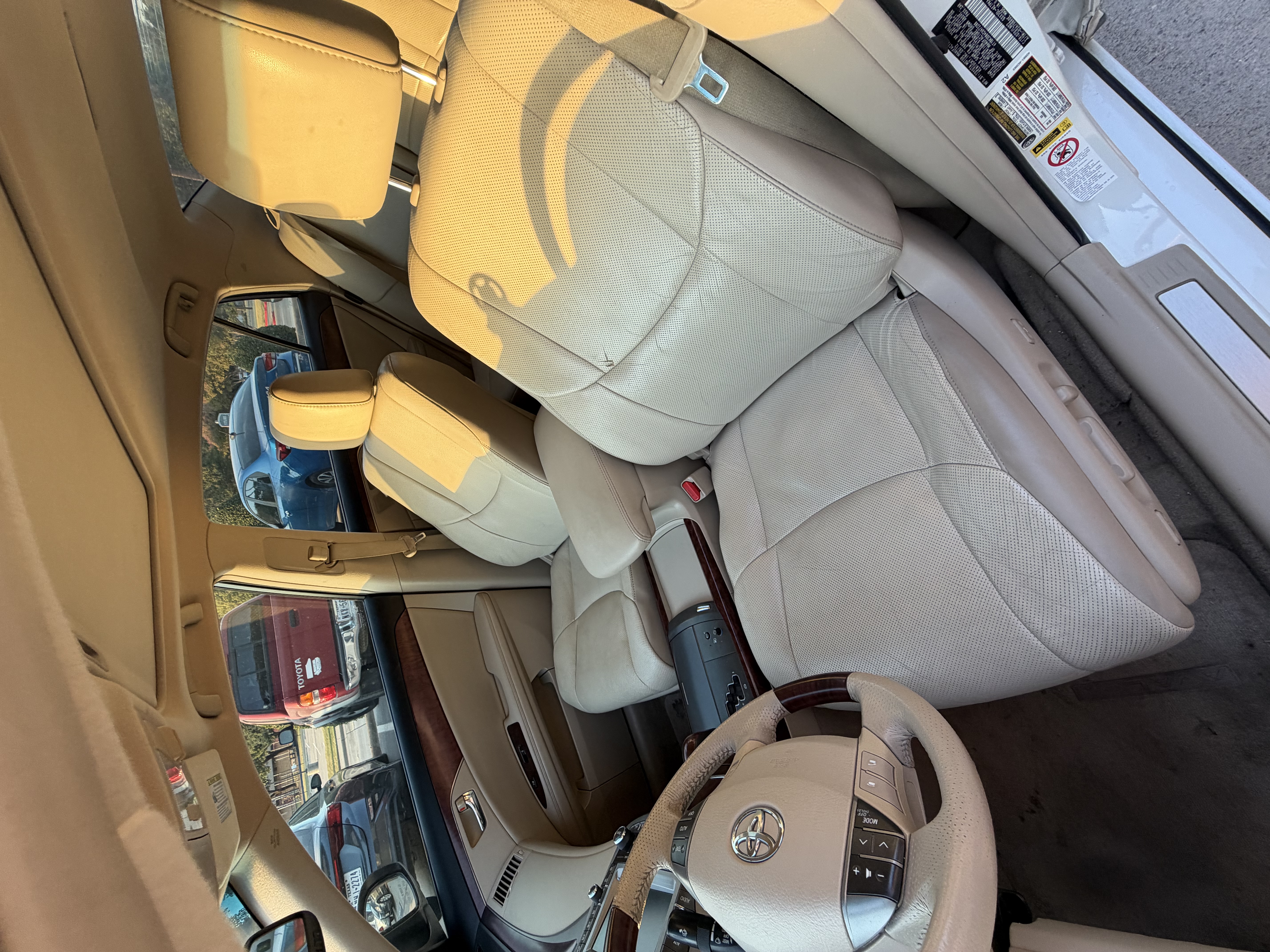 Used 2012 Toyota Avalon Limited FWD image 13