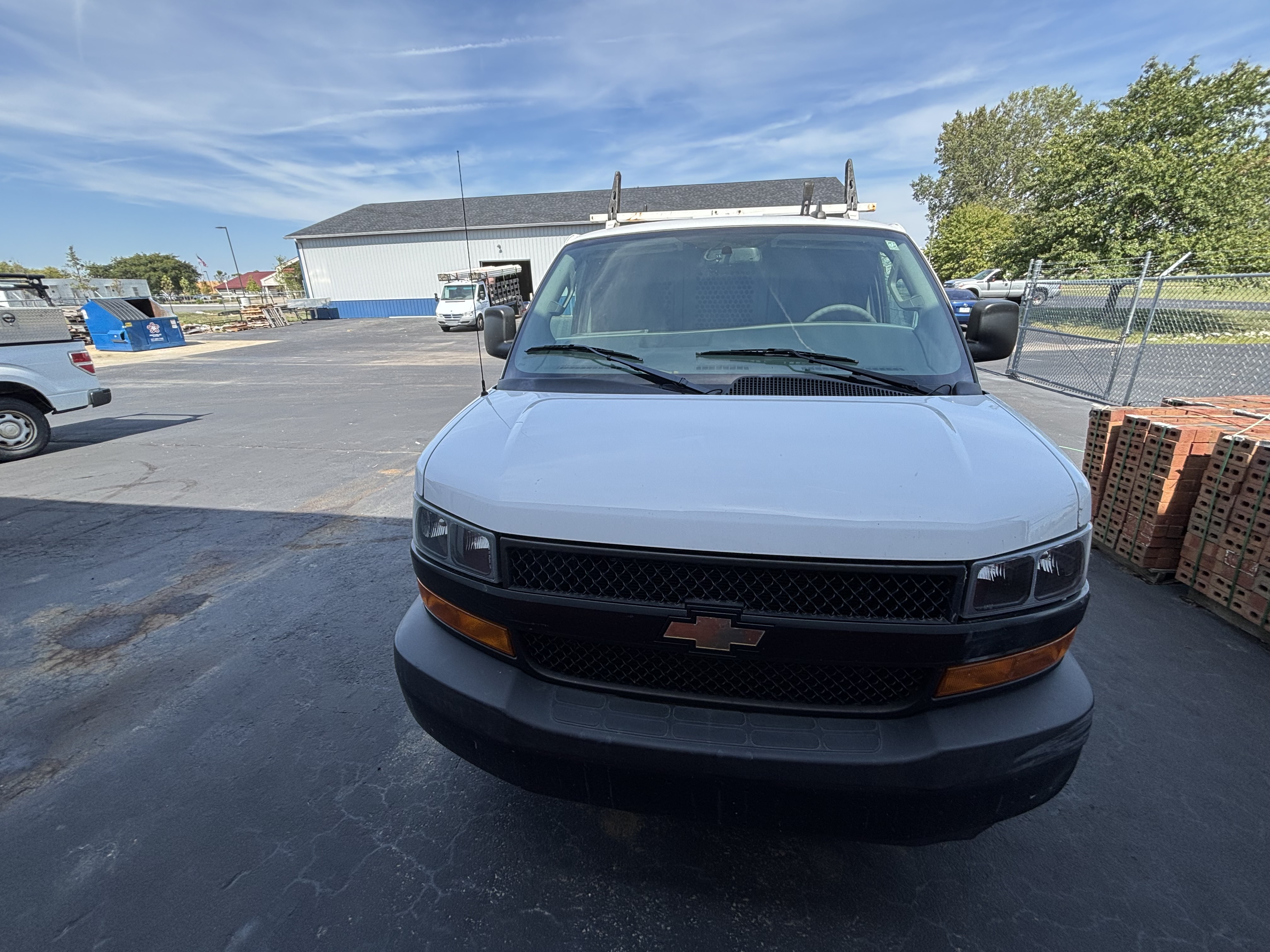 Used 2020 Chevrolet Express 2500 w/ Driver Convenience Package RWD image 5