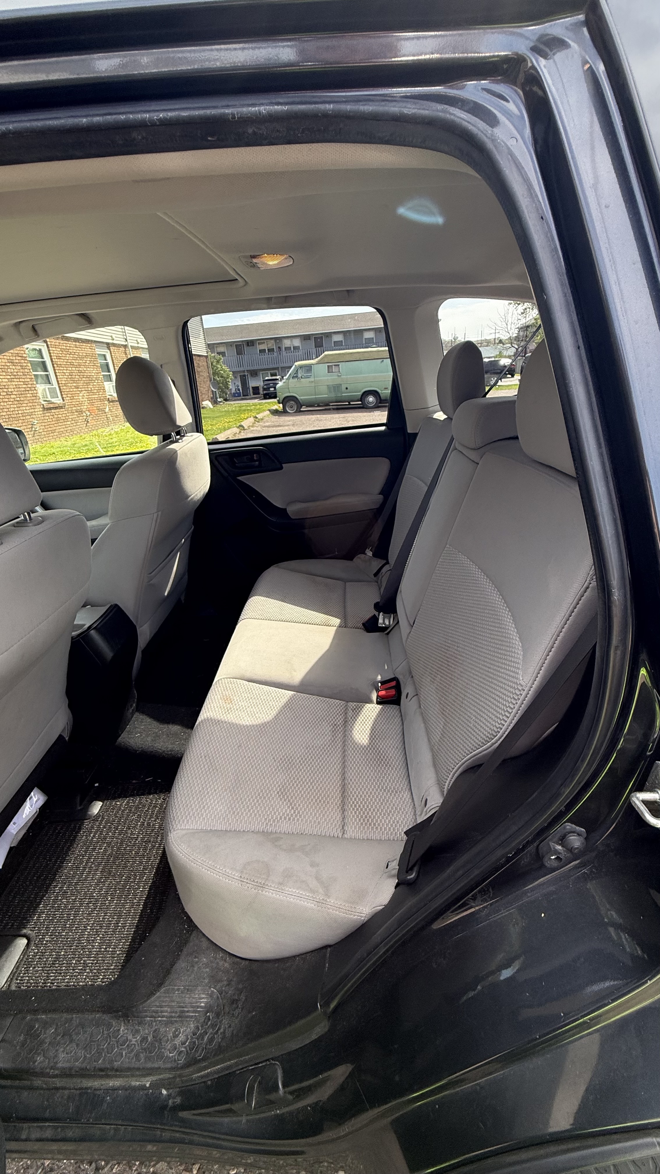Used 2014 Subaru Forester 2.5i Premium w/ All-Weather Package AWD/4WD image 11
