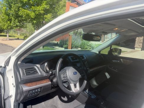 Used 2016 Subaru Outback 3.6R Limited AWD/4WD image 15