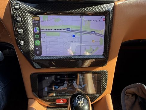 Used 2012 Maserati GranTurismo Sport image 15