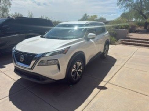 Used 2021 Nissan Rogue SV FWD image 1