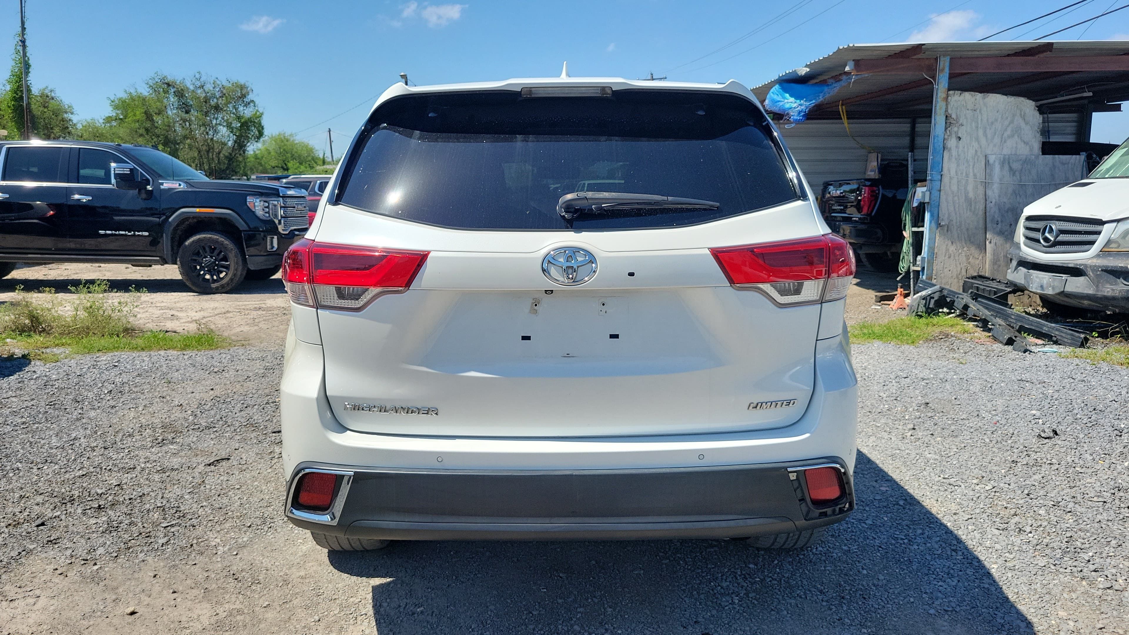 Used 2017 Toyota Highlander Limited FWD image 9