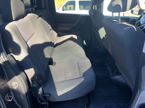Used 2013 Nissan Titan SV w/ Tow Pkg image 16