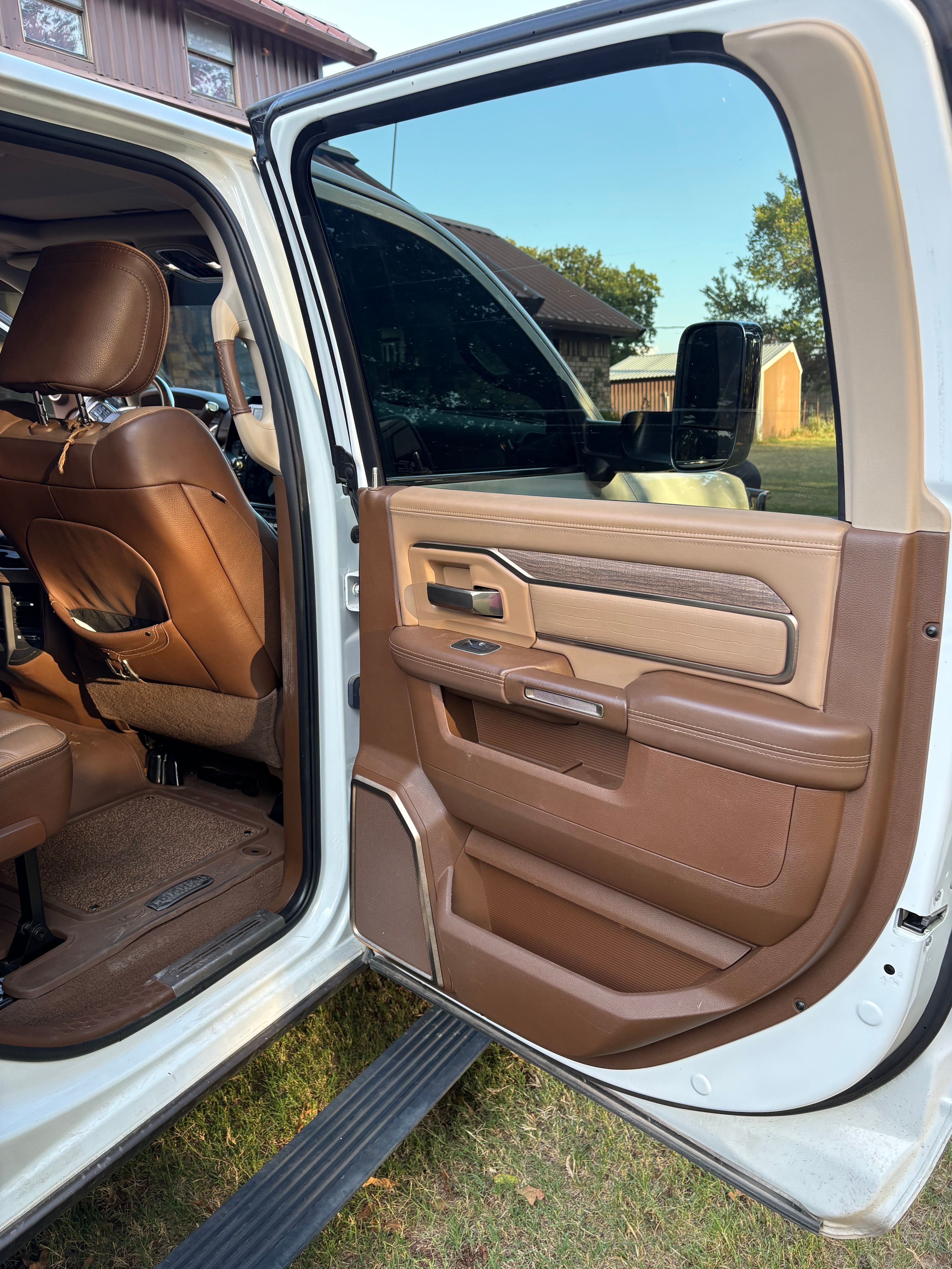 Used 2022 RAM 3500 Limited AWD/4WD image 24