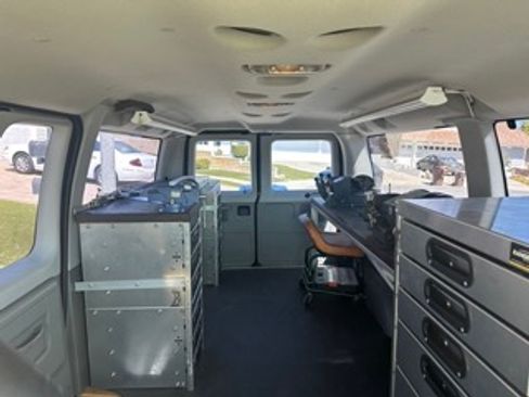 Used 2014 Ford E-150 and Econoline 150 Wagon image 5