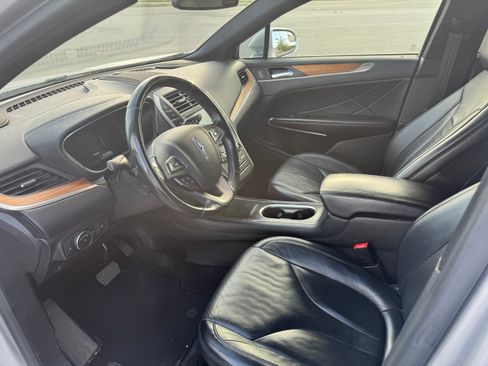 Used 2017 Lincoln MKC Select AWD/4WD image 9
