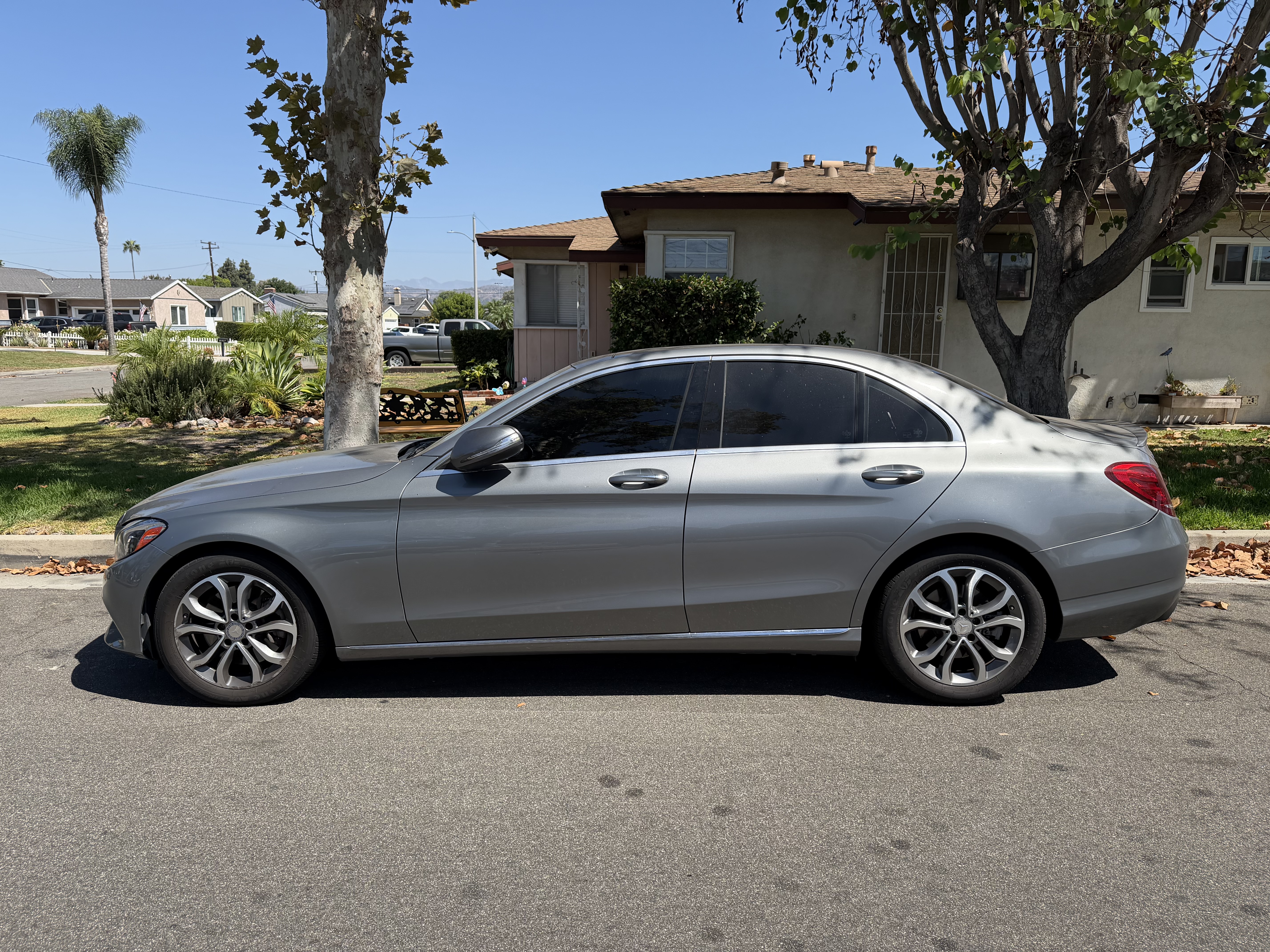 Used 2016 Mercedes-Benz C 300 Sedan image 2