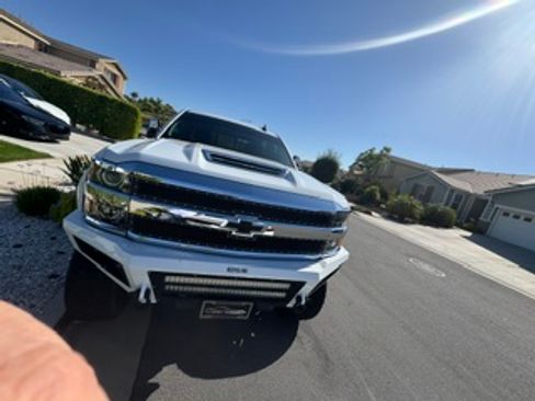 Used 2018 Chevrolet Silverado 2500 LTZ w/ Duramax Plus Package AWD/4WD image 2