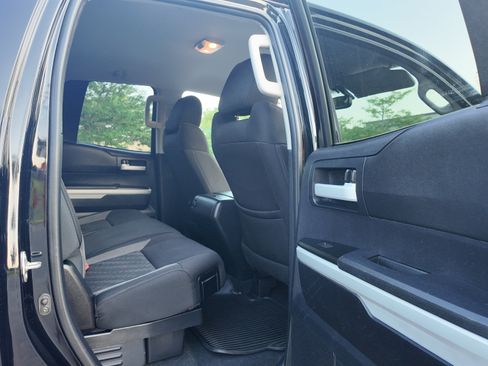 Used 2016 Toyota Tundra SR5 w/ TRD Off Road Package AWD/4WD image 16