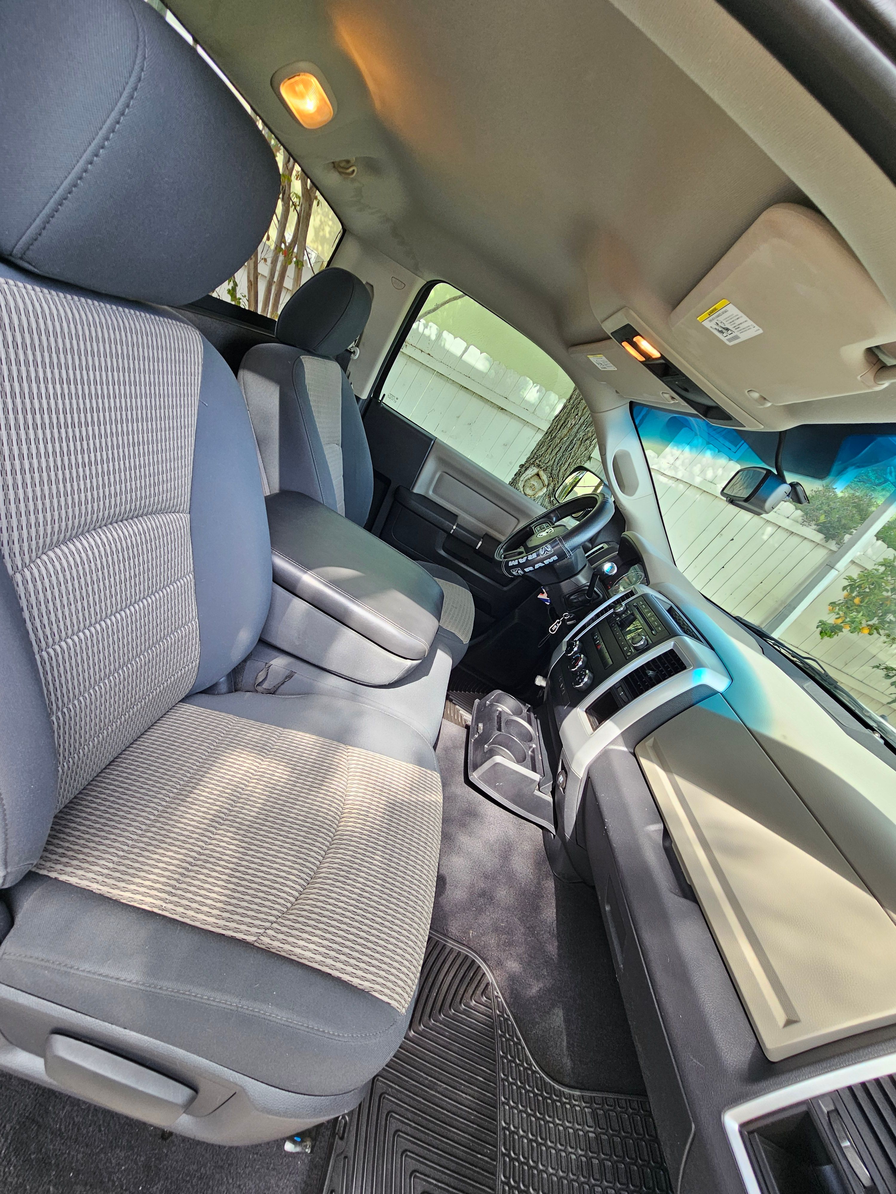 Used 2012 RAM 1500 Classic SLT RWD image 17