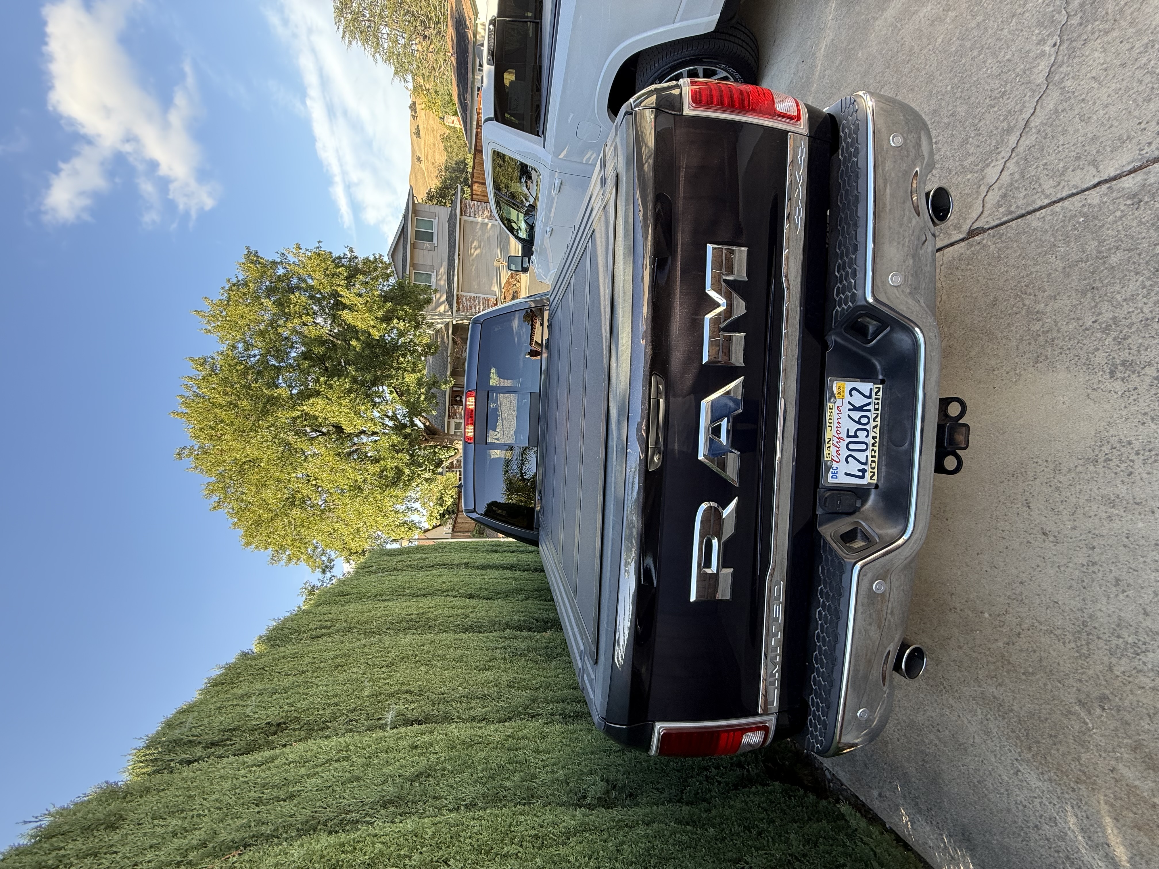 Used 2017 RAM 1500 Limited AWD/4WD image 6