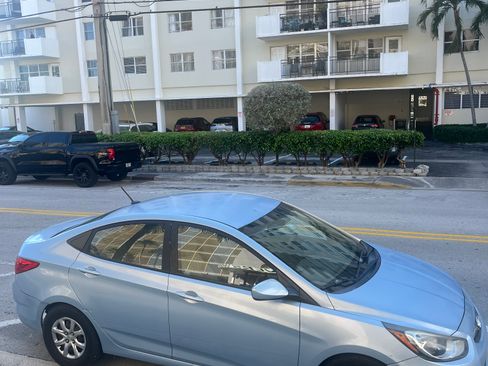 Used 2014 Hyundai Accent GLS image 10