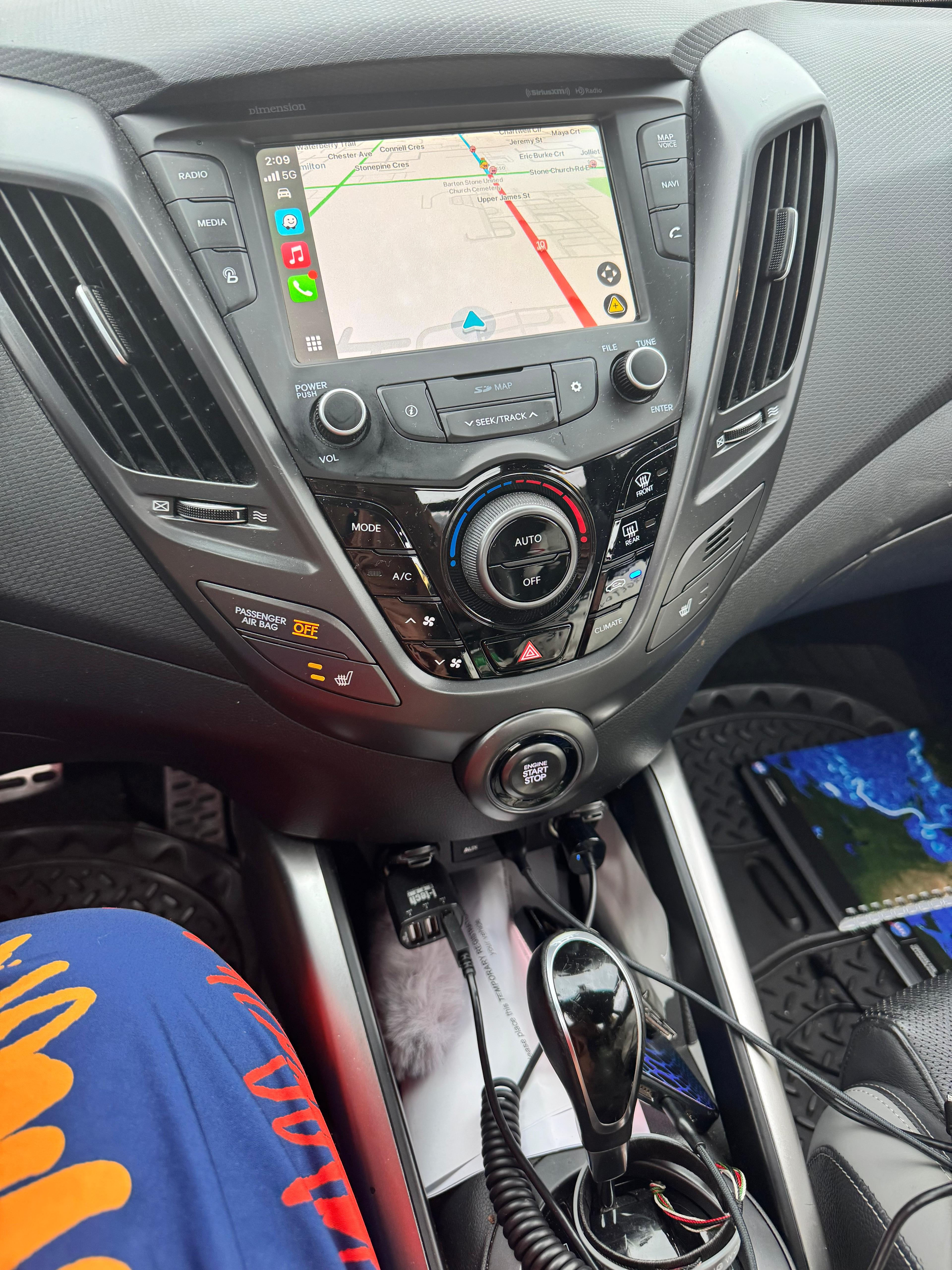 Used 2016 Hyundai Veloster Turbo w/ Option Group 04 FWD image 6