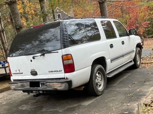 Used 2003 Chevrolet Suburban LS w/ LS Preferred Equipment Group image 5