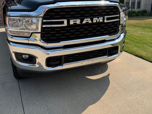 Used 2024 RAM 2500 Big Horn w/ Safety Group AWD/4WD image 25