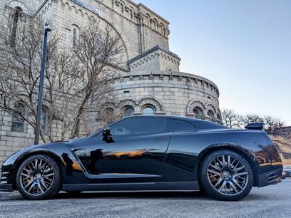 Used 2016 Nissan GT-R Premium